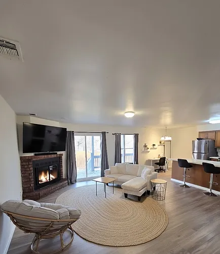 172 Private Road 1509 Photo 1