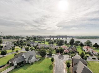 Artesian, Memphis, TN 38103