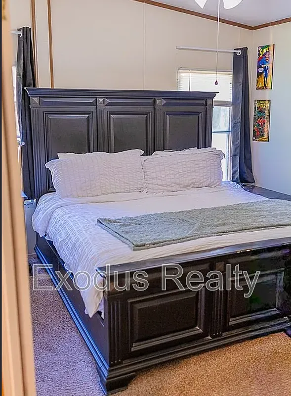 3 bed, 2.0 bath, 11258 sqft, $1,499 — Photo 4