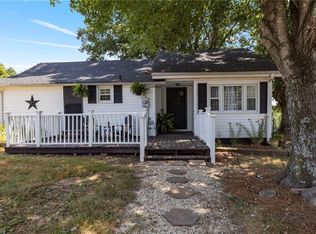 2449 Mickadams Rd, Yadkinville, NC 27055