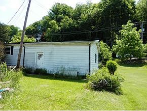 2nd image of 722 Gilliam St NE