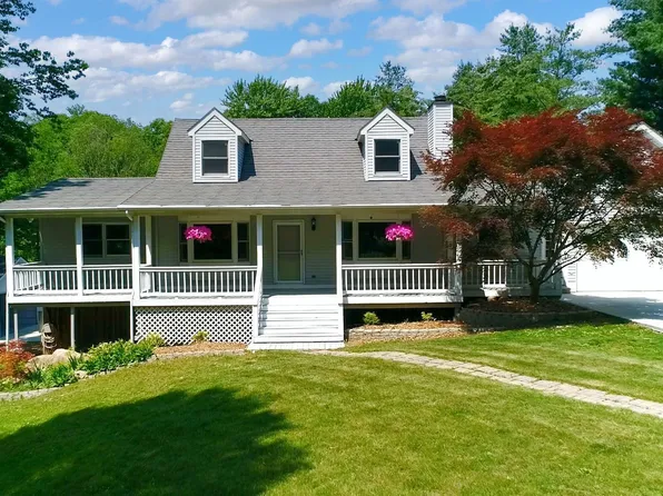 5578 Rochester Rd, Dryden, MI 48428
