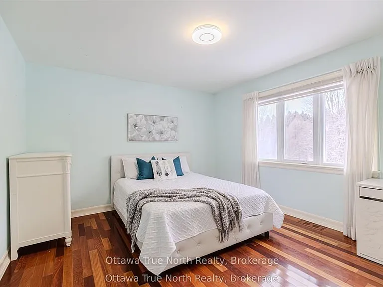 1530 Lords Manor Ln — Photo 36