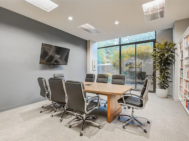 15 Greenway Plz #10G — Photo 41