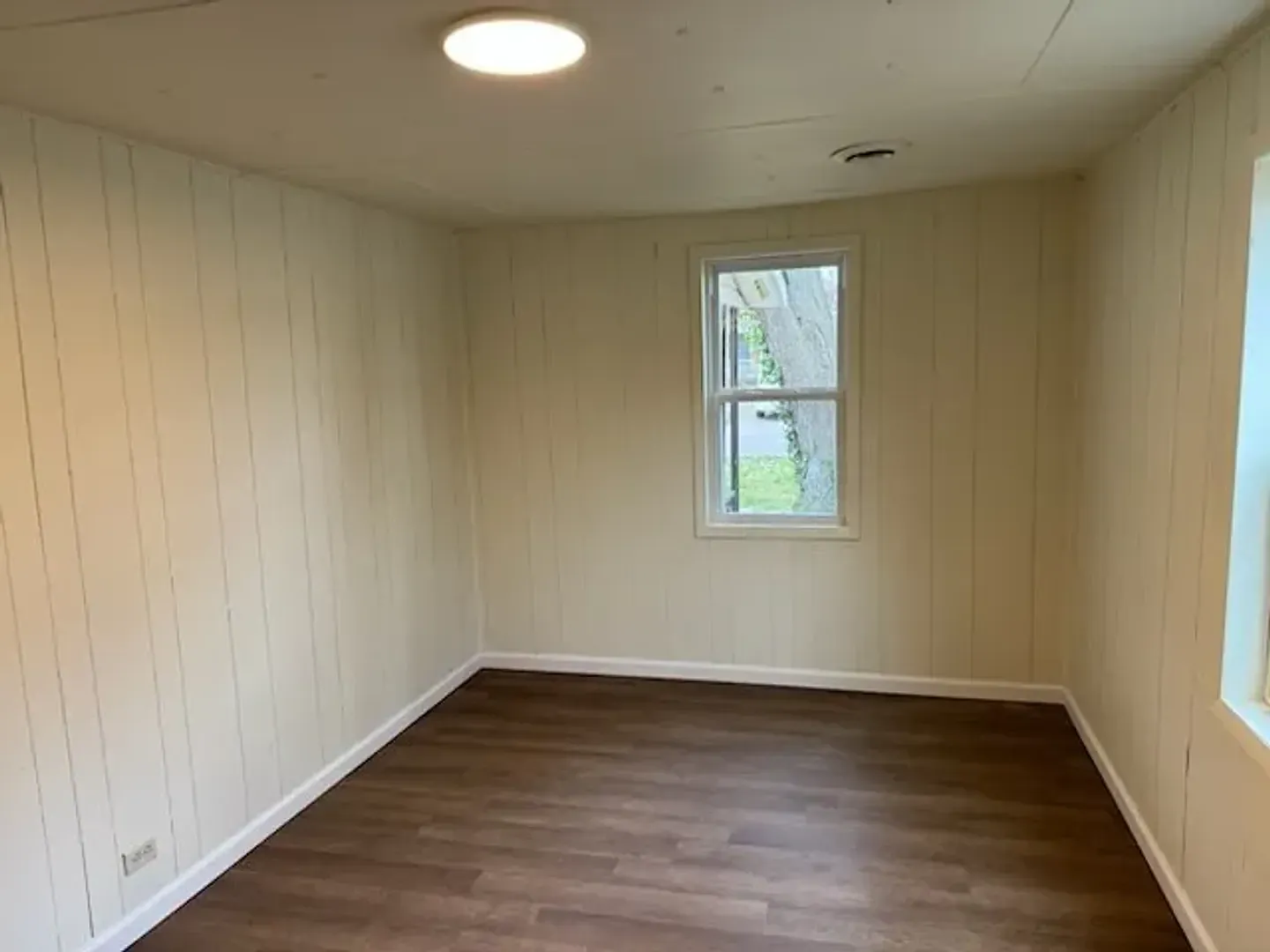 Just Listed: Renovated 3-Bedroom Gem with Dream Workshop in Columbus, KS! — Photo 4