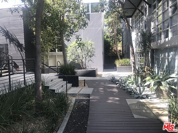 2nd image of 1037 N Laurel Ave APT 13