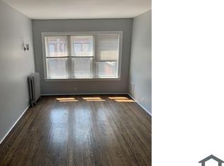 2220 E 68th St #3, Chicago, IL 60649
