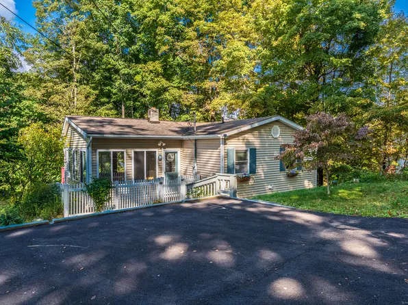 10 Birch Trail, Danbury, CT 06811