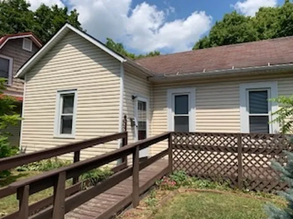 326 W William St, Delaware, OH 43015
