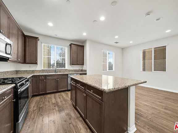 3rd image of 738 Ash Ln