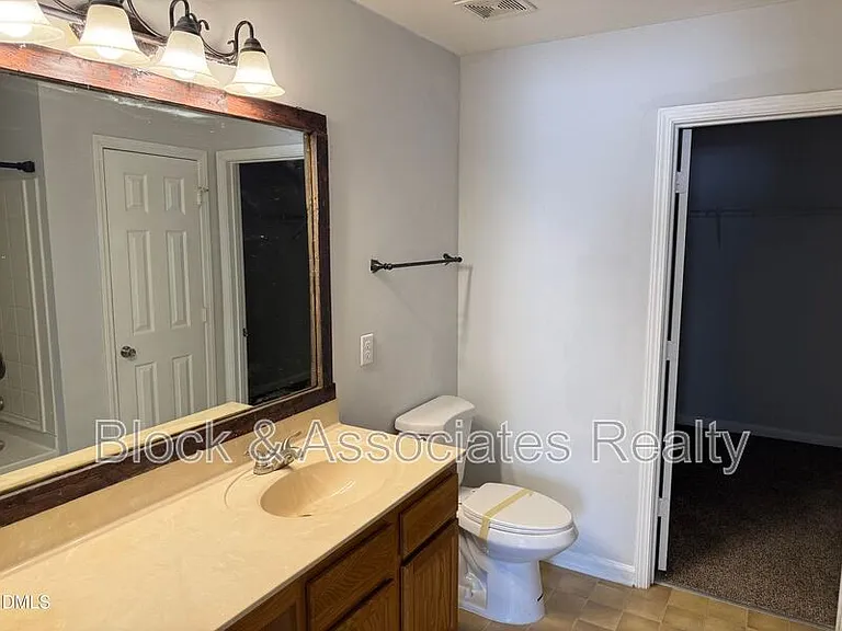 108 Poppy Hills Ct — Photo 13
