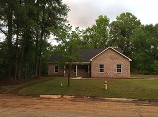 1922 Azalea Dr, Perry, GA 31069