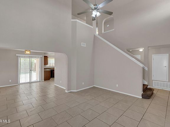 5th image of 809 Luisa St