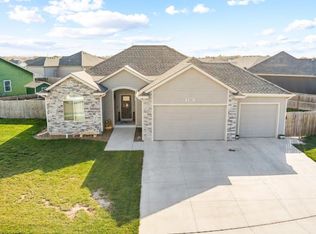 2201 River Trail Rd, Salina, KS 67401