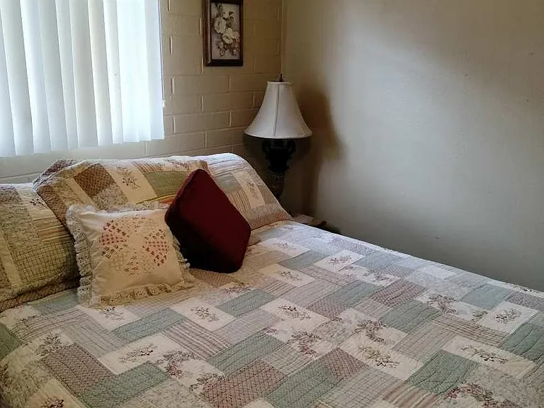 138 S La Canada Dr #D — Photo 11