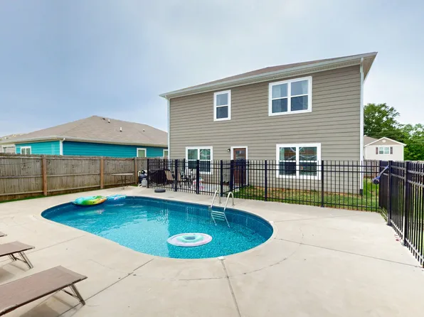 2919 Beeswax St, Columbia, TN 38401