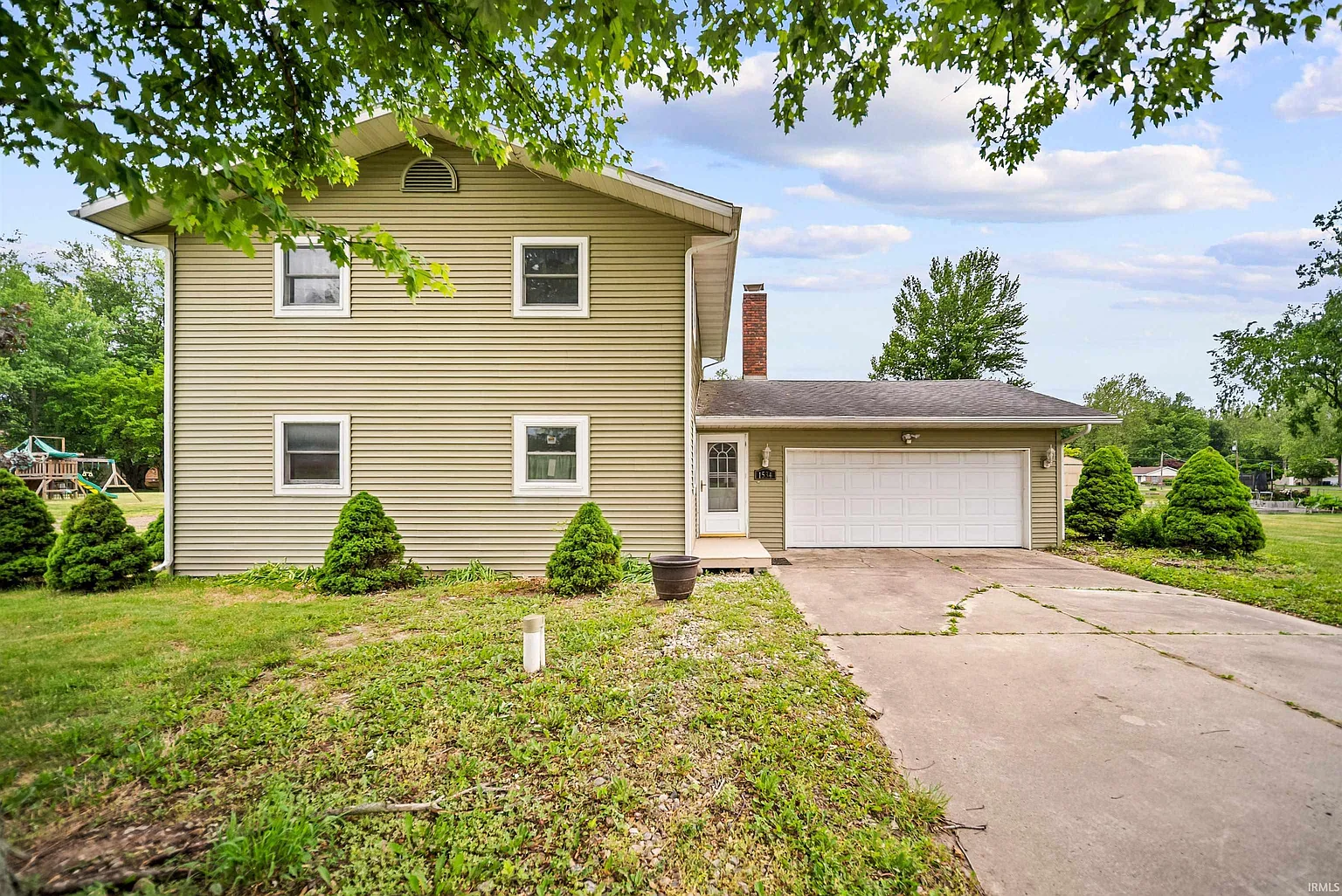 1534 Meadow Ln photo 1