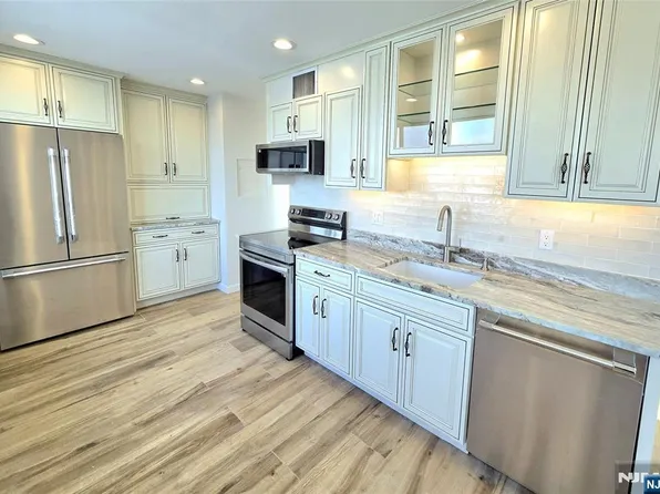 151 Prospect Ave APT 19A, Hackensack, NJ 07601