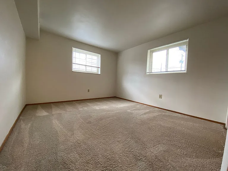 511 Freeport Rd — Photo 30