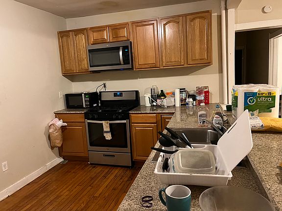 4th image of 111 Hawthorne St Floor 1