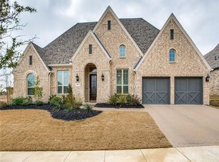 870 Garland Dr, Lantana, TX 76226