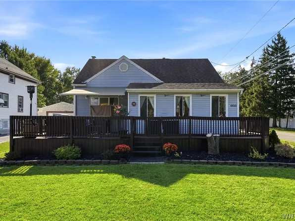 4810 Bay View Rd, Hamburg, NY 14075