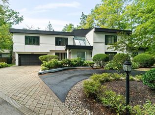 988 Tennyson Ave, Mississauga, ON L5H 2Z1