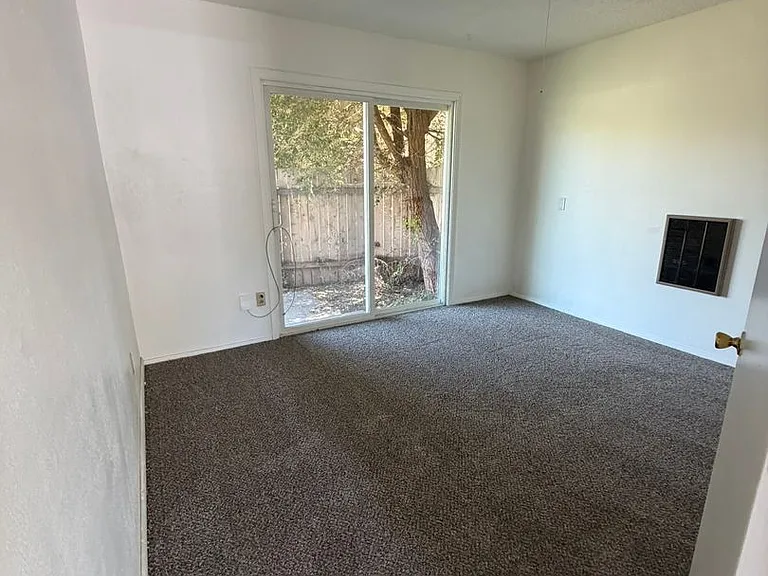 3307 Madison St — Photo 2