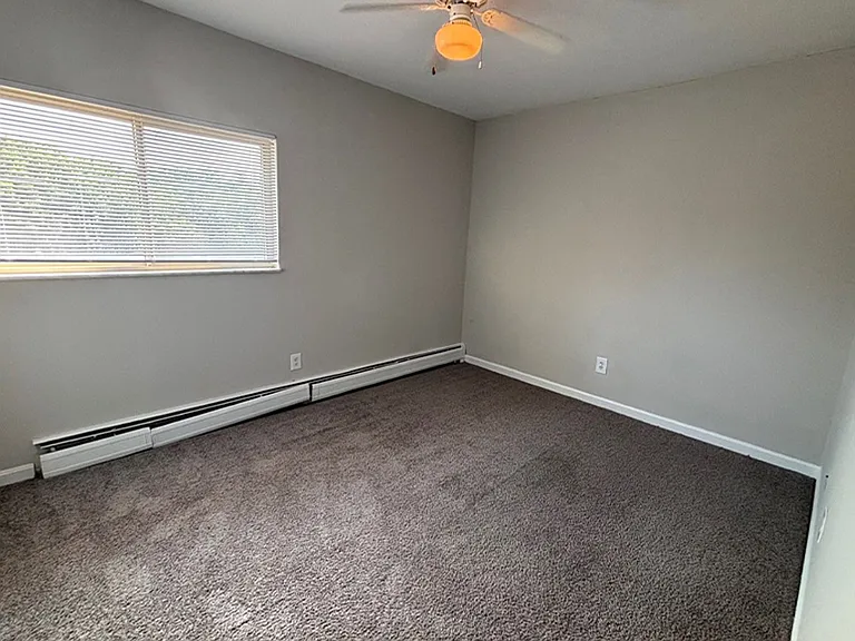 550 Lowell Ave — Photo 14