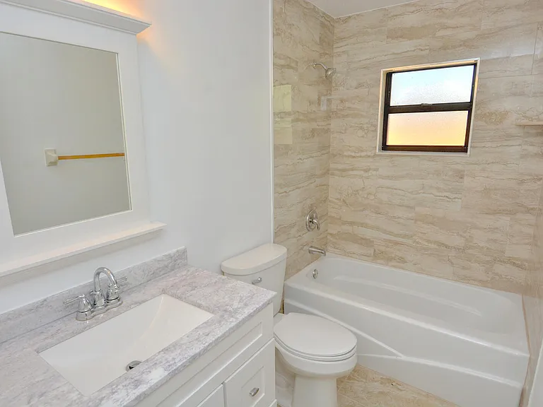 943 SE Browning Ave — Photo 27