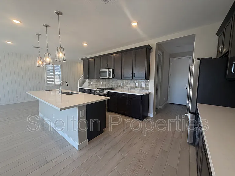 26329 N 24th Dr — Photo 7