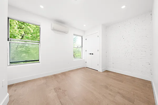 Rented by REAL New York | media 13