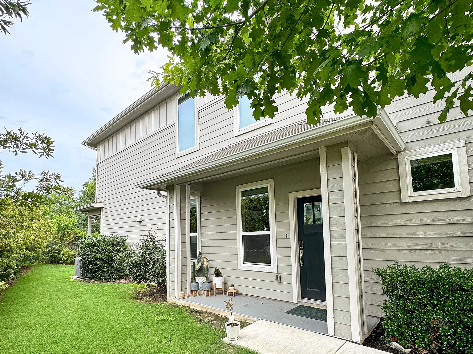 1807 Roseburg Dr — Photo 3