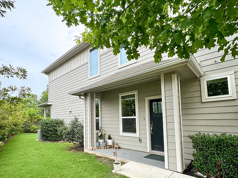 1807 Roseburg Dr — Photo 3