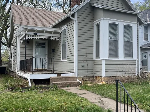1025 SW Mulvane St, Topeka, KS 66604