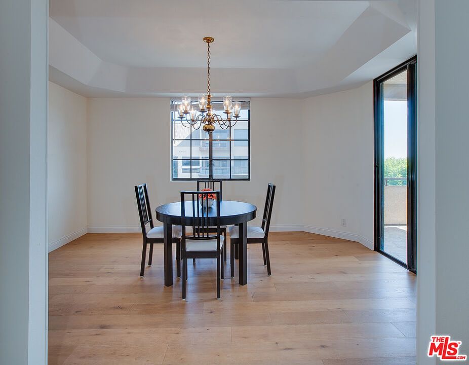 1st image of 1875 Kelton Ave APT 302