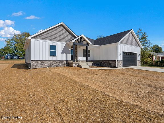 3rd image of 223 Emmaus Cir