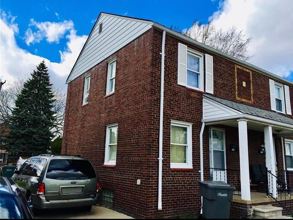 2nd image of 7335 Manor St