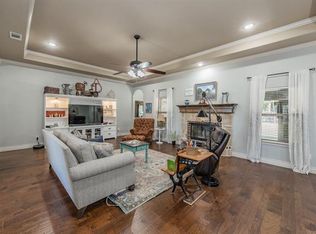 120 Lyndsey Ct, Boyd, TX 76023