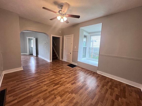 5th image of 1529 College Ave NE