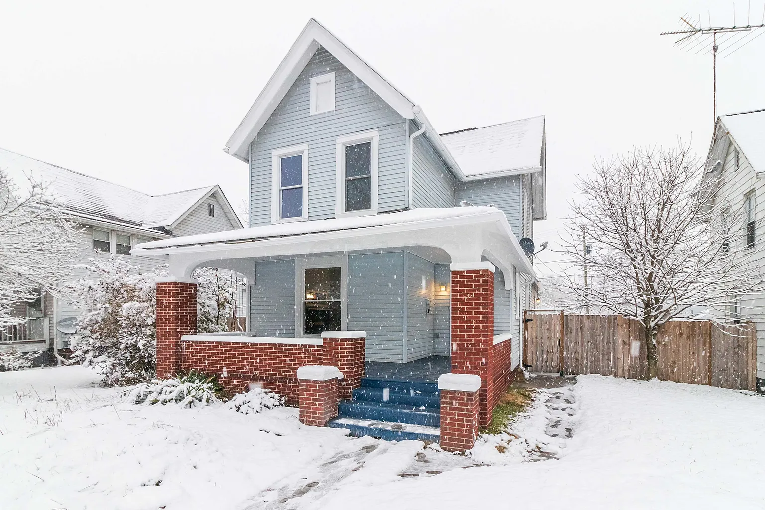 158 N Cedar St photo 1
