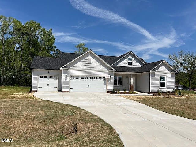 1st image of 111 Lynn Ln