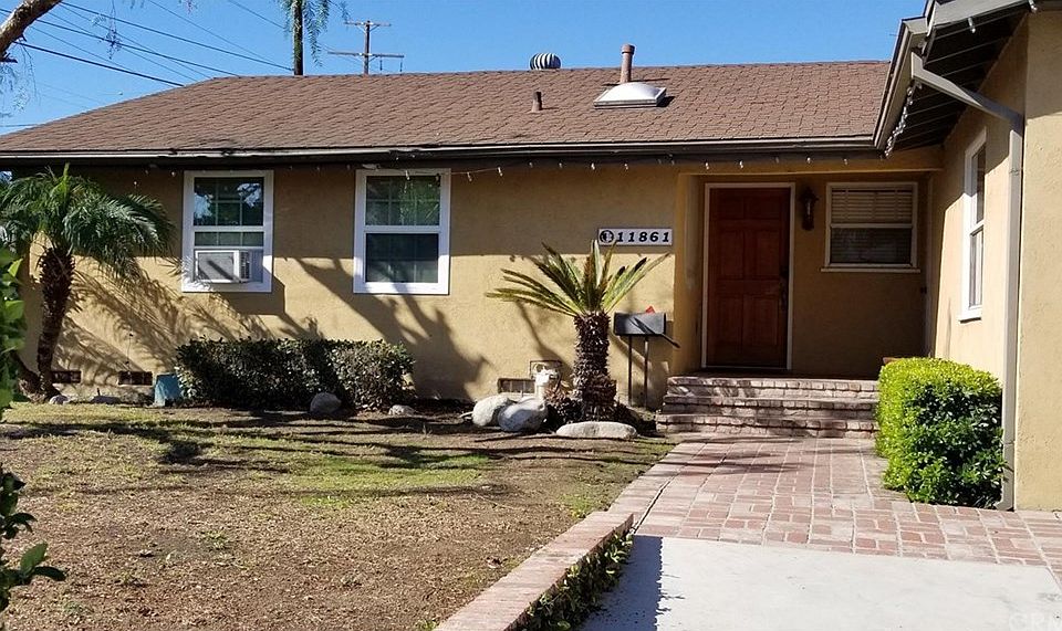 1st image of 11861 La Serna Dr