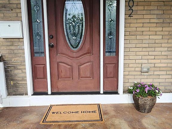 2nd image of 802 S Champion Ave