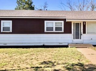 1105 S 12th St, Lamesa, TX 79331