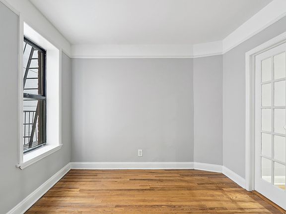 2nd image of 324 E 61st St APT 2RE