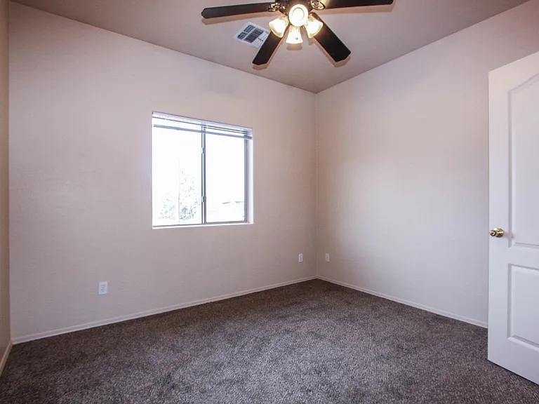4400 N Phillip Dr — Photo 11