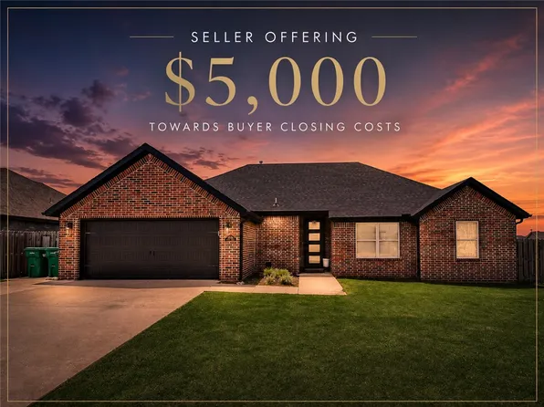 1820 Sunrise Cir, Centerton, AR 72719