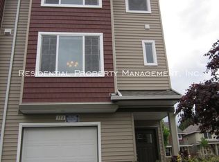 358 NE Edgeway Dr, Beaverton, OR 97006