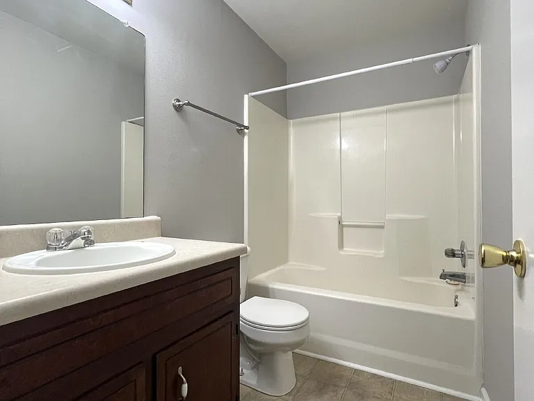 2404 N Ford St — Photo 7